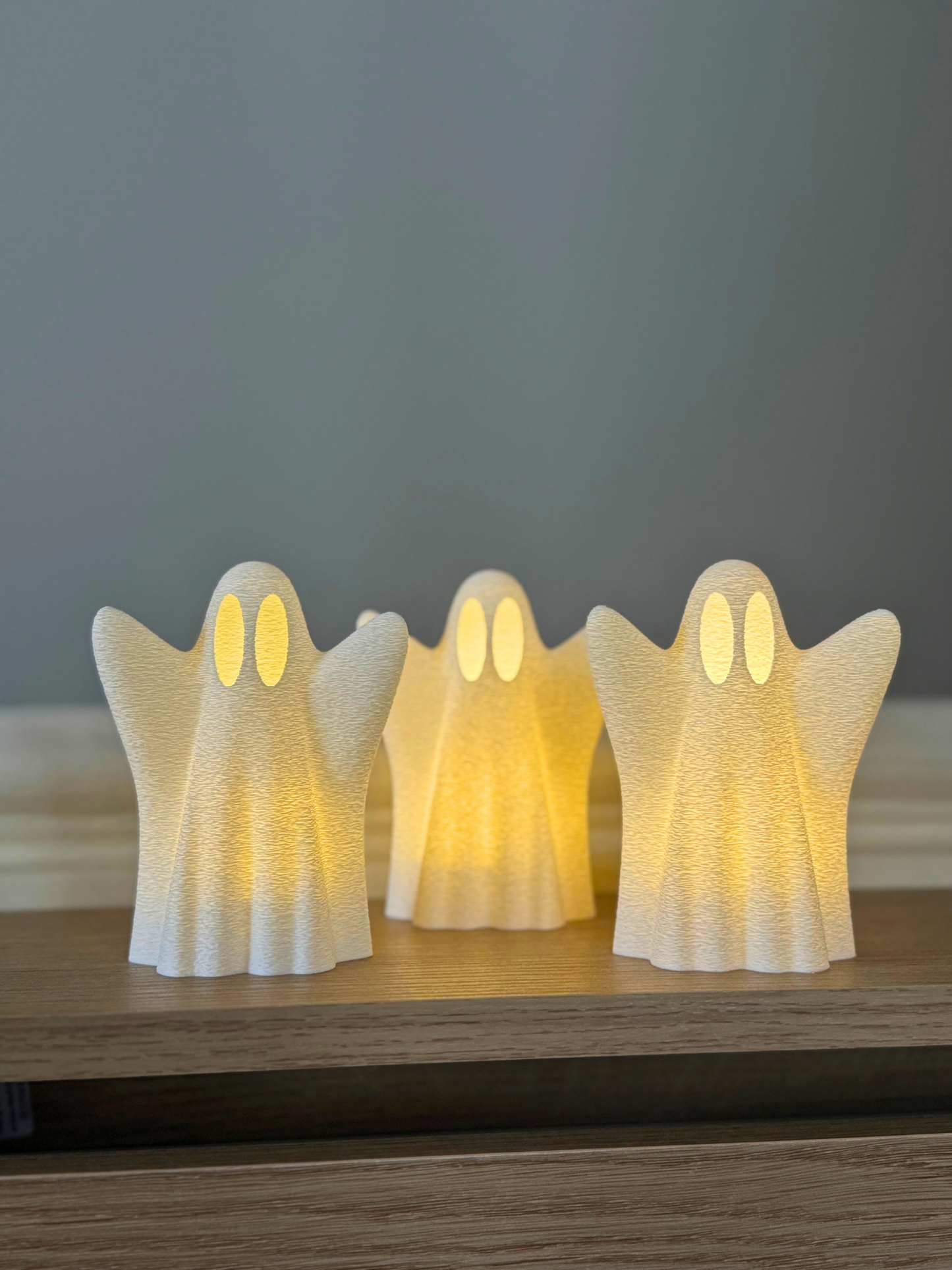 Minimalist Ghost Decor