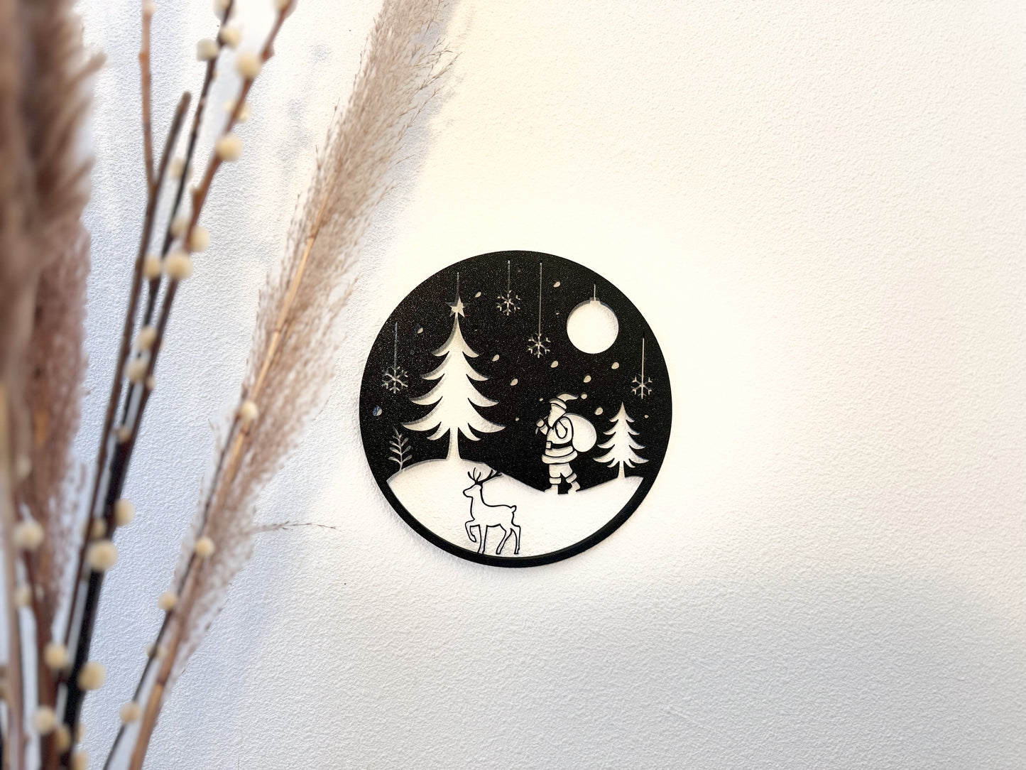 Christmas Wall Decoration - Black or White